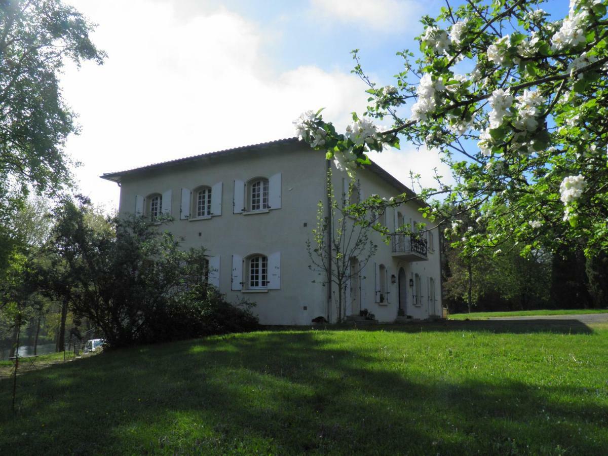 L'Escalere Bed & Breakfast Arnaud-Guilhem Екстериор снимка