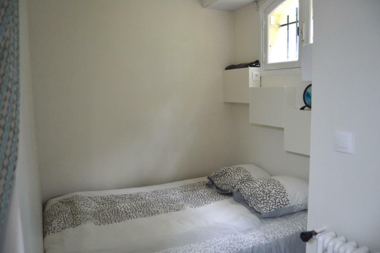 L'Escalere Bed & Breakfast Arnaud-Guilhem Екстериор снимка